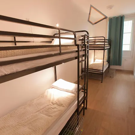Hostel Le Flaneur *