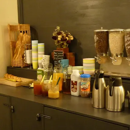 Le Flaneur * ליון