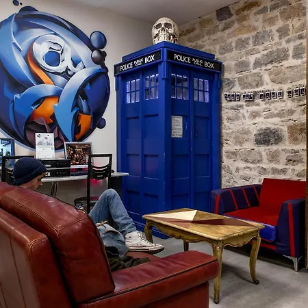 Hostal Le Flaneur *